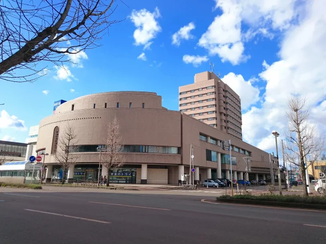 COOP BUILDING (Hotel New Otani Nagaoka) · ホテルニューオータニ長岡の建物外観（全景）