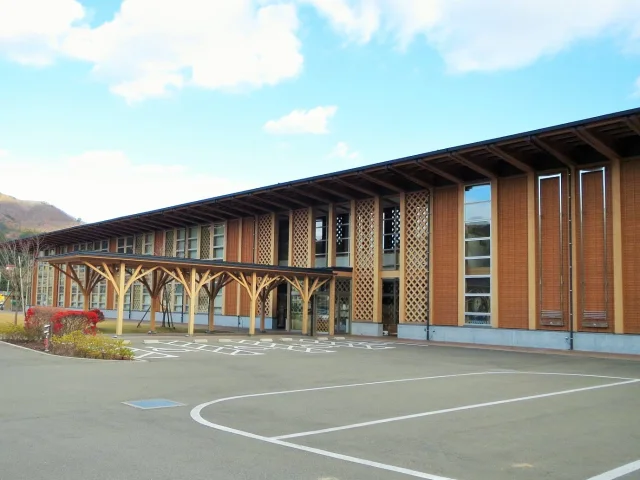 Sumita Town Office · 住田町役場庁舎