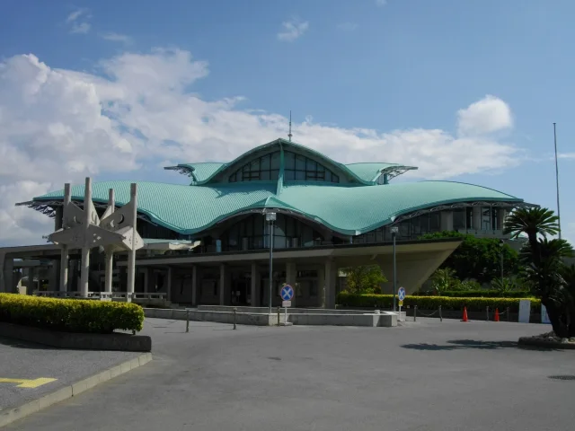 沖縄コンベンションセンター · Okinawa Convention Center