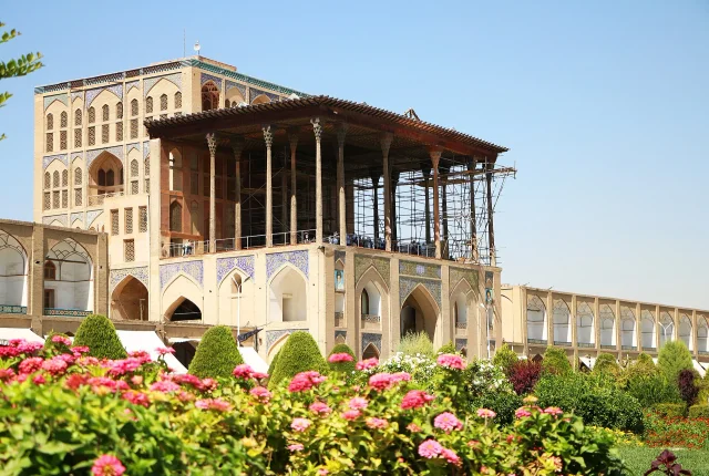 Ali Qapu, Chehl Sotoun & Hasht Behesht · This is a photo of a monument in Iran identified by the ID