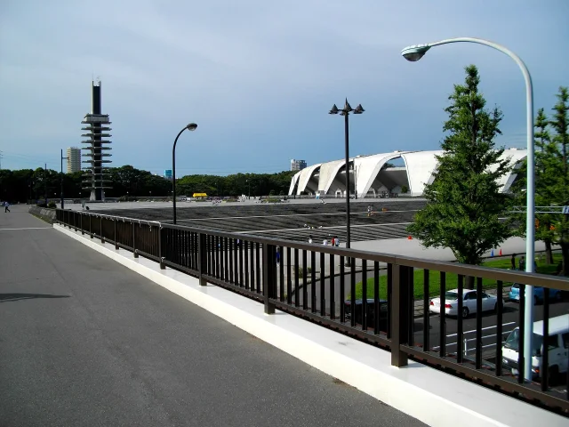 東京都立駒沢オリンピック施設 · Tokyo Komazawa Olympic Facilities