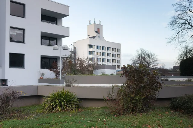 Altenzentrum St. Martin, Hauptstrasse Köln-Zündorf · Altenzentrum St. Martin, Köln-Zündorf Betreiber: Marienborn Pflege.  Architekt: Herbert Tabeling, Kölner Architekturpreis 1980