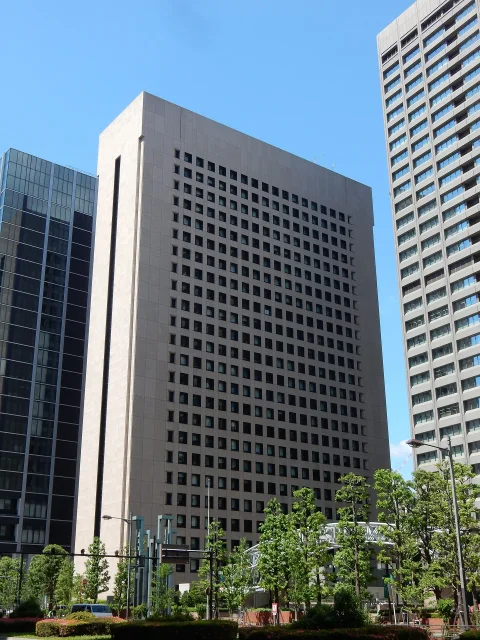 日比谷セントラルビル · Hibiya Central Building (日比谷セントラルビル), located at 2-2-3 Nishi-Shinbashi , Minato , Tokyo , Japan