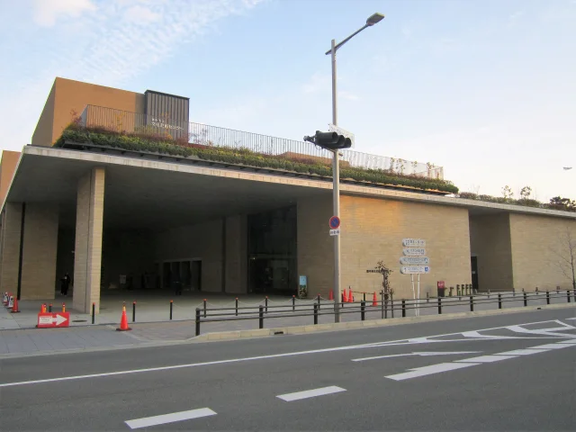 Toyonaka Performing Arts Center · 豊中市立文化芸術センター（豊中市曽根東町）