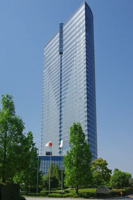 大津プリンスホテル · Photograph of the southeast view of Otsu Prince Hotel in Otsu, Shiga Prefecture, Japan.