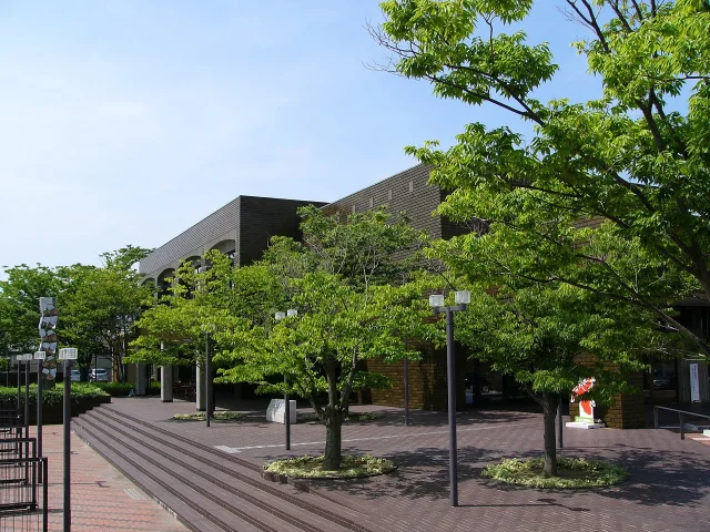 NIGATA CITY MUSEUM · 新潟市美術館。