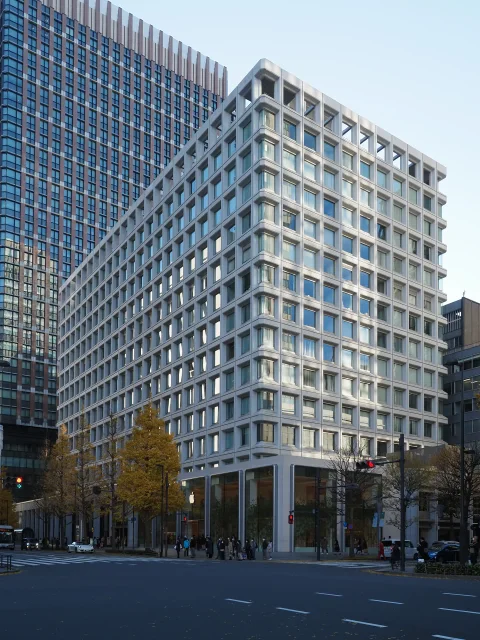Mitsubishi Building · 東京都千代田区丸の内二丁目に所在するオフィスビルである、三菱ビルヂングの画像です。