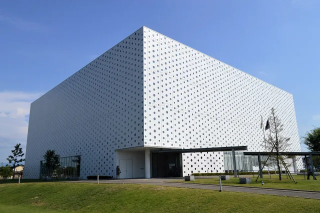 Kanazawa Umimirai Library · 石川県金沢市 金沢海みらい図書館。金沢市図書館のひとつ。