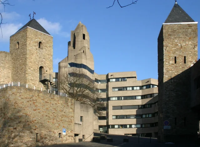 Rathaus Bensberg, Wilhelm-Wagener-Platz, Bergisch-Gladbach · Rathaus Bensberg