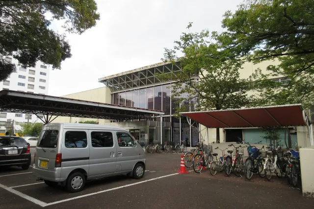 Osaka City Sports Center for The Physical Handicapped · 大阪市長居障がい者スポーツセンター